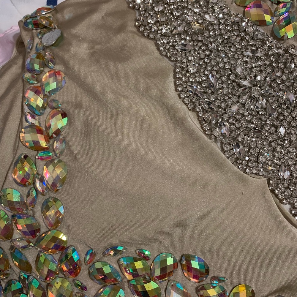 Details on bodysuit for @workoutgurl